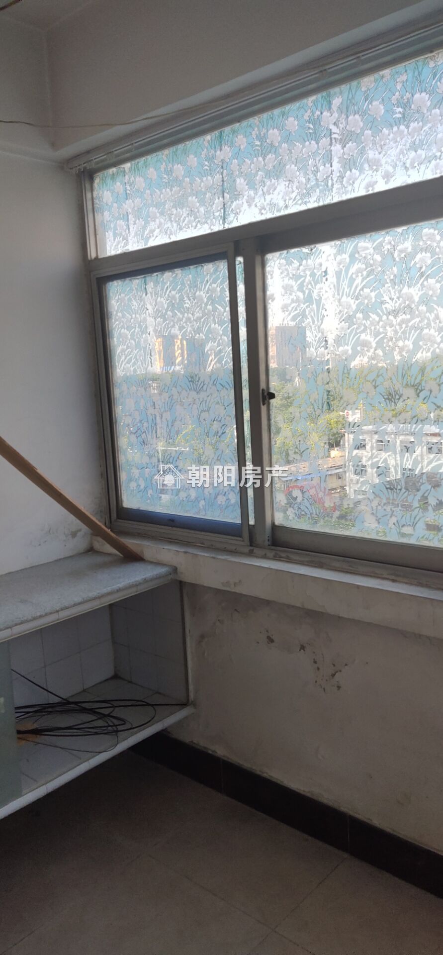 翡翠苑 70平 东向两居 简装 满两年 单价2961元/平