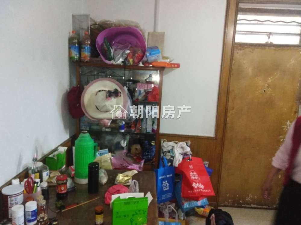 香港街 63平 南向两室一卫 满两年 学区房 普装