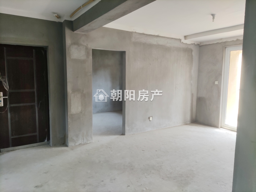 顺发泽润园二期 88平 朝南三室 交通便利 毛坯