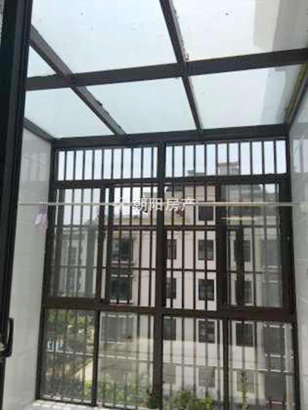 金地月伴湾三区 136平 四室二厅 精装高楼层 交通便利