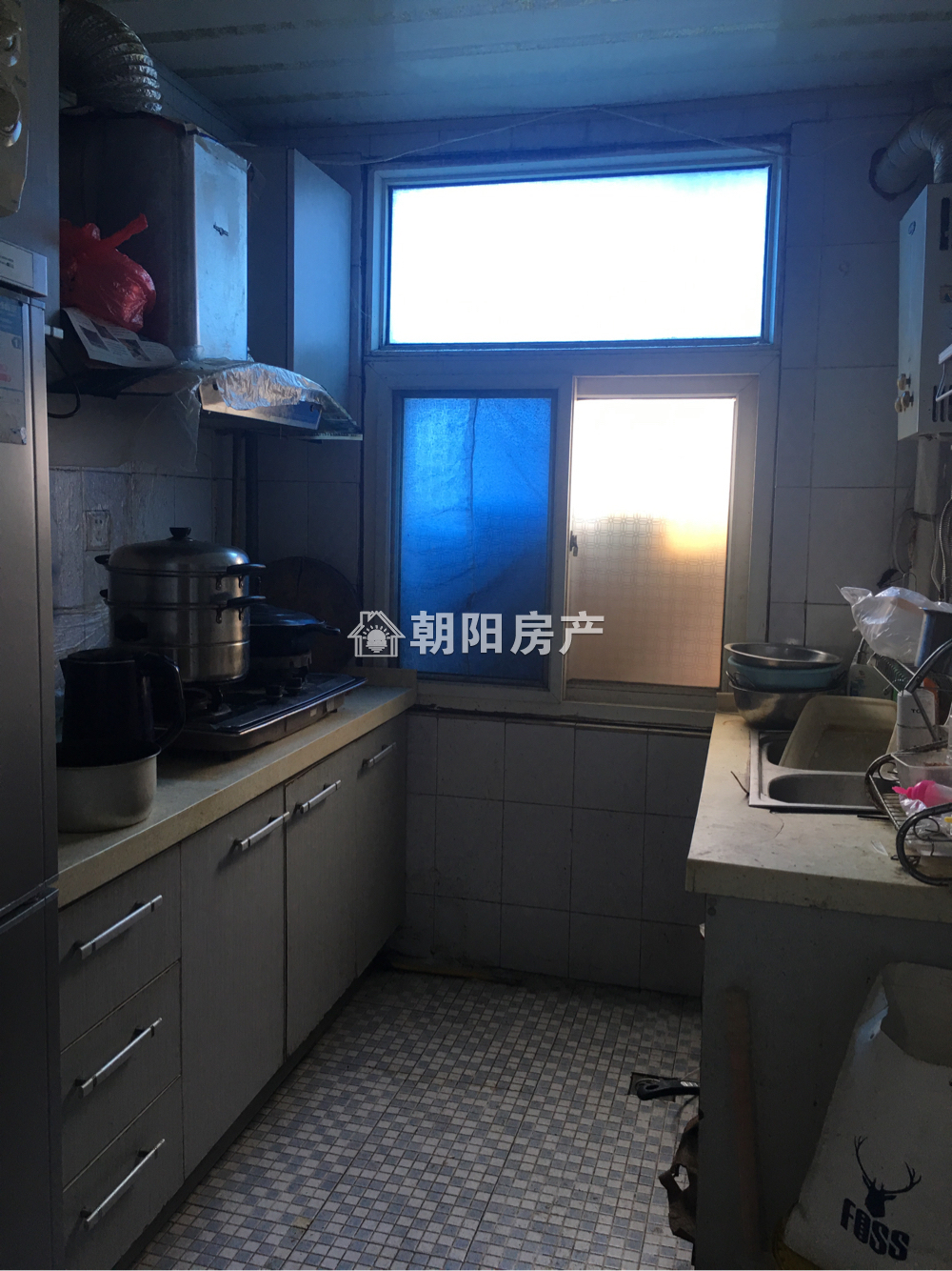 洞二小商住楼 73平 南向两室 满两年 学区房 采光好