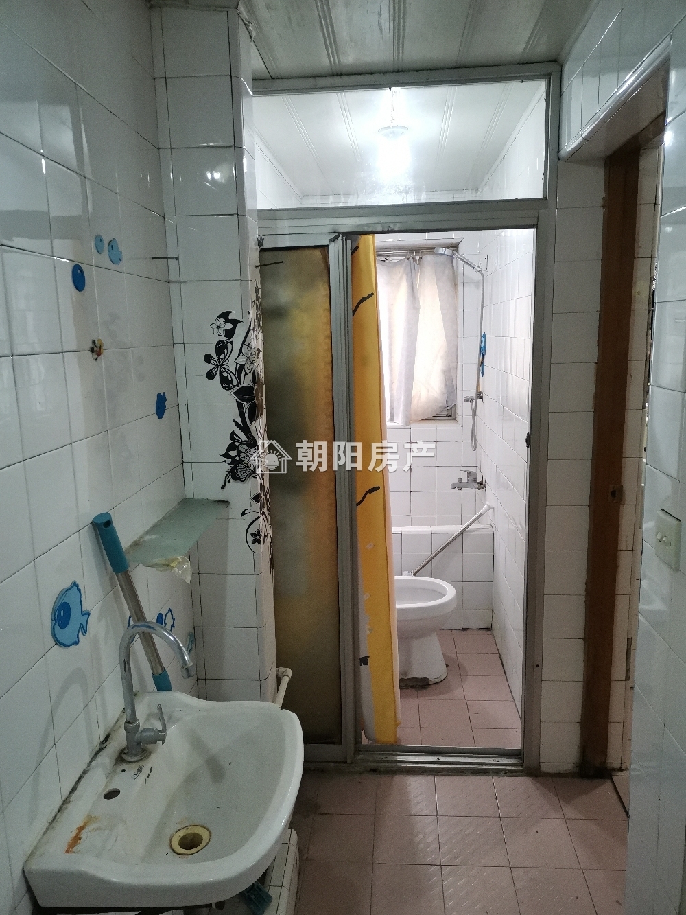 煤气公司光明楼 70平 南向两室 交通便利 简装出租