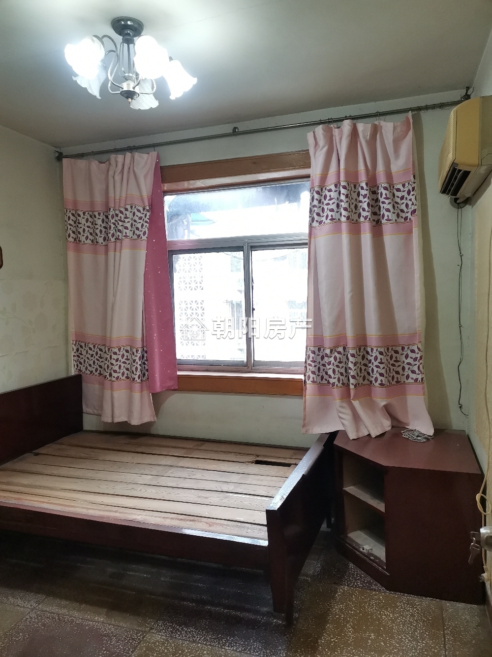 煤气公司光明楼 70平 南向两室 交通便利 简装出租