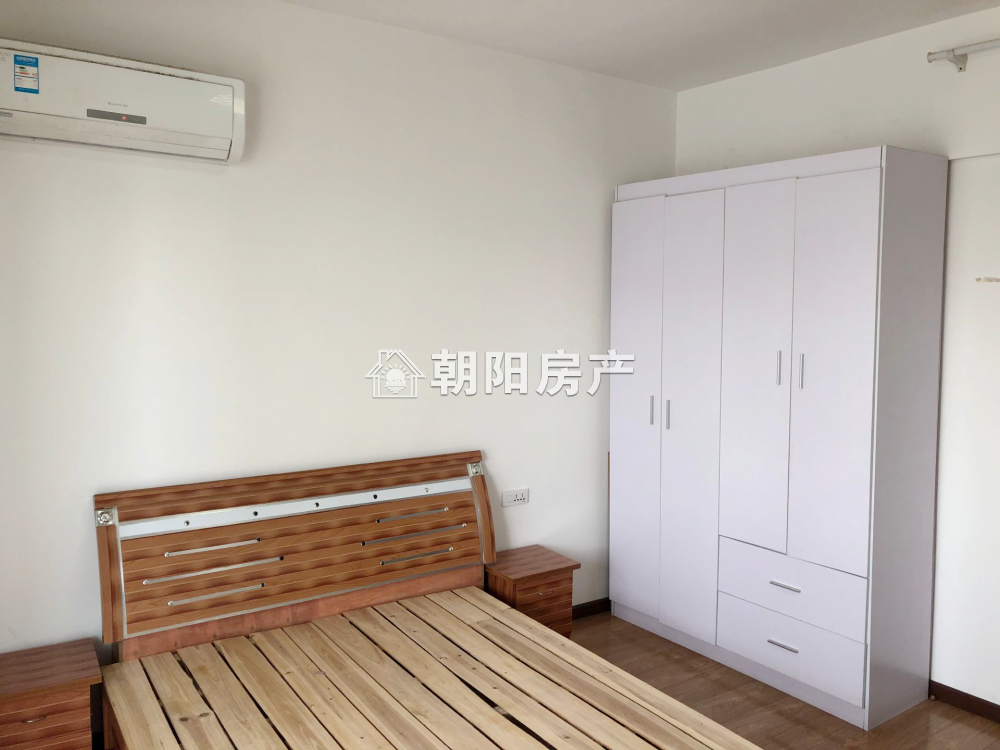 中央国际广场 53平 朝南精装一居 配套齐全 随时看房