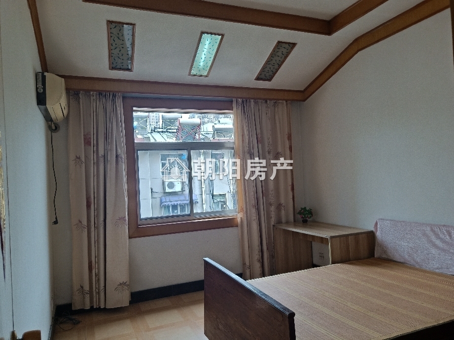 前锋二村 80平 南向两室精装 学区房 满两年
