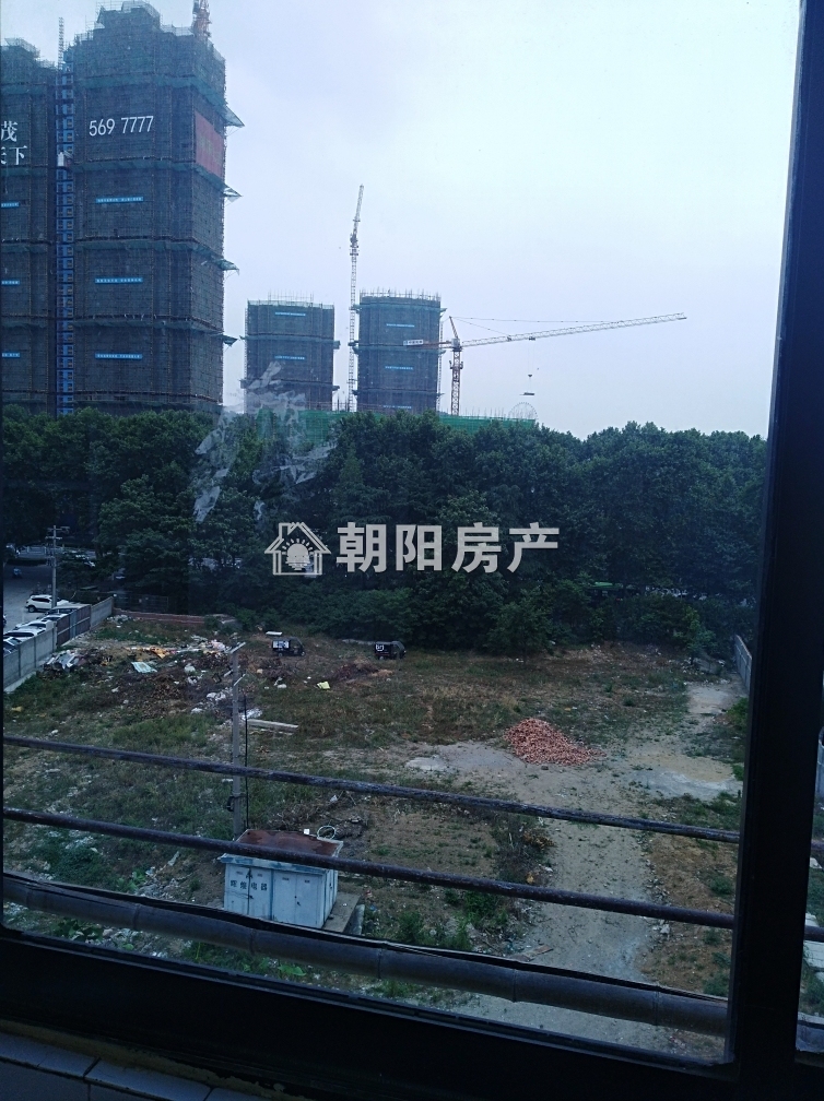 法院新村 77平 朝南两居 高楼层采光好 满两年 简装