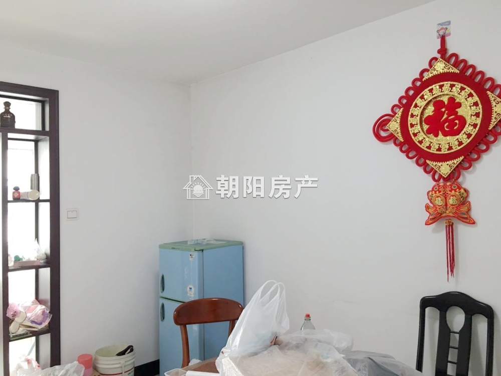 东苑小区西区 110平 朝南精装三室 满两年 交通便利