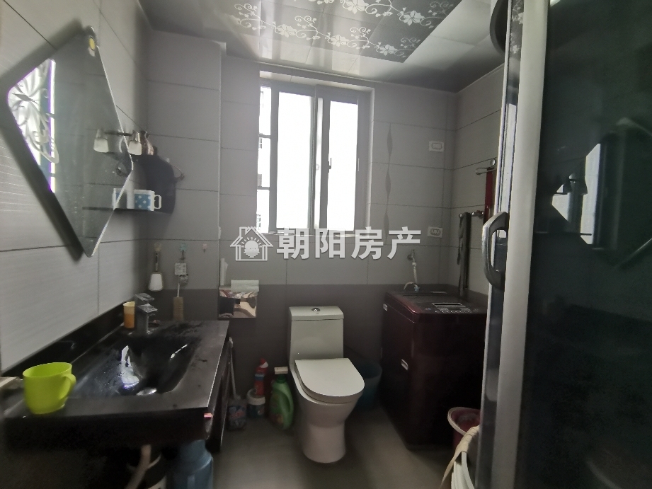 鑫诚花园 107平 南向两居 学区房 精装满两年