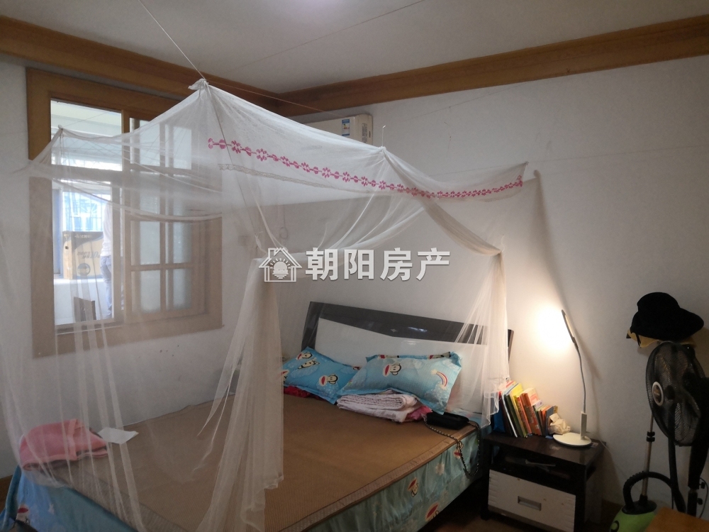 前锋二村 92平 朝南三室一卫 满两年 配套齐全