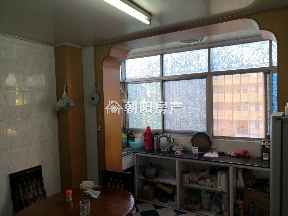 前锋二村 92平 朝南三室一卫 满两年 配套齐全
