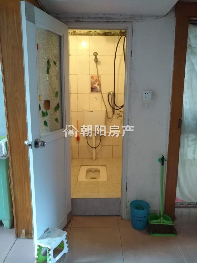 前锋一村 65平 南向三室一卫 交通便利 配套齐全