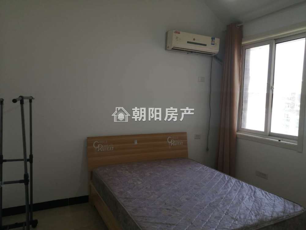 金丰易居三期 77平 朝南两室两厅 交通便利 学区房 满两年