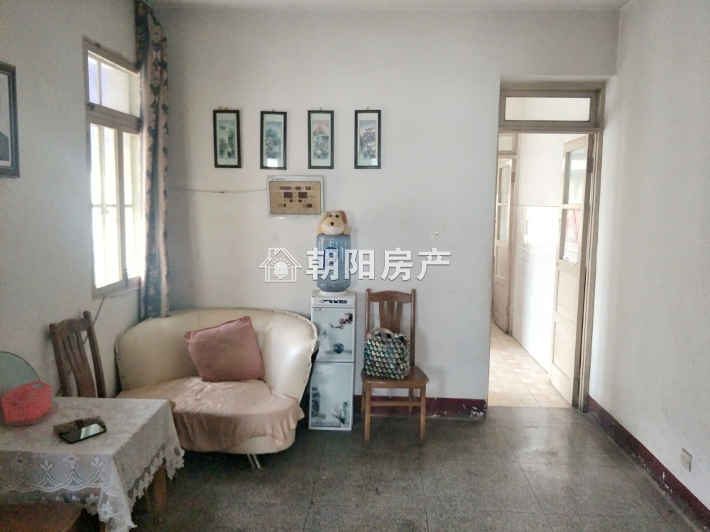三中家属楼 78平 南向三居 满两年 交通便利