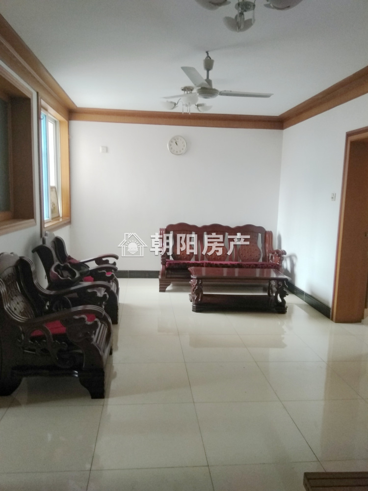 广场小区 84平 南向两室 满两年免税 简装