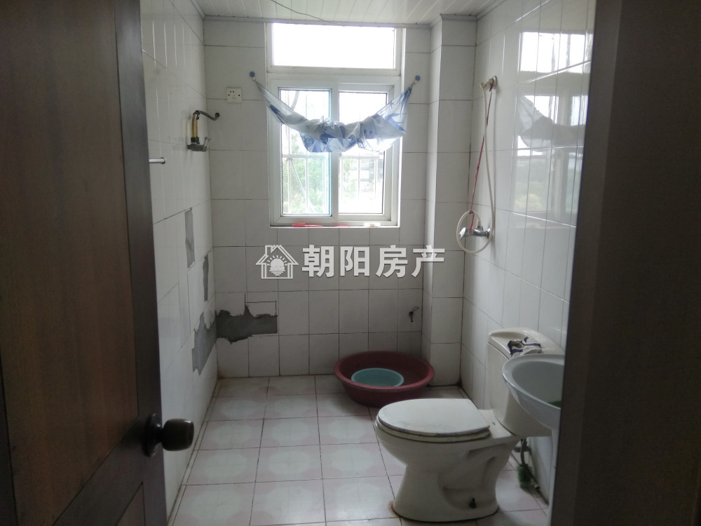 广场小区 84平 南向两室 满两年免税 简装