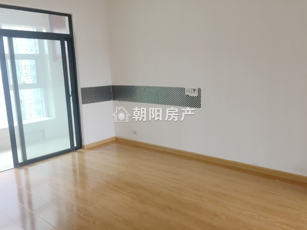 金地环球港 128平 南向三室二厅 随时看房 普装温馨出租