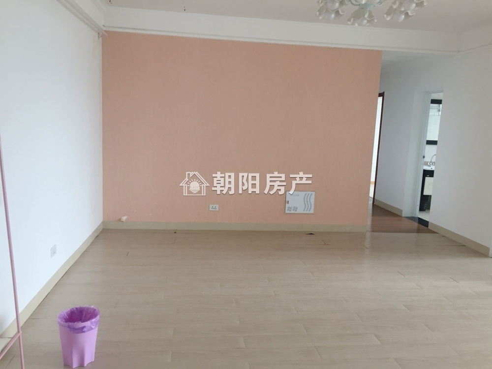 金地环球港 128平 南向三室二厅 随时看房 普装温馨出租