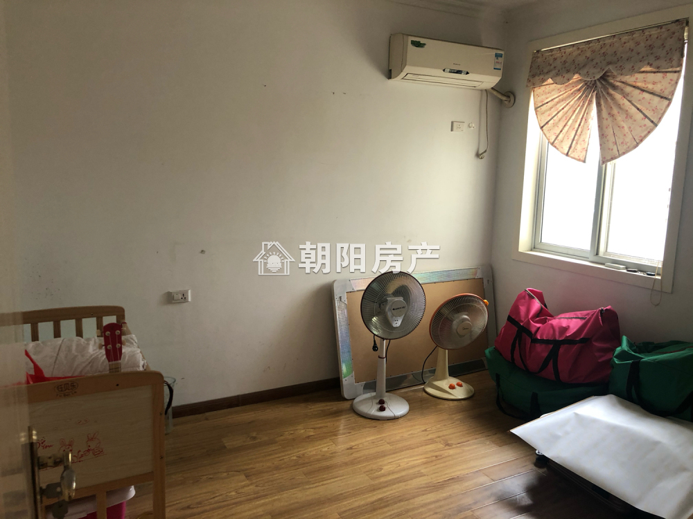 金丰易居三期 75平 朝南两居 精装 配套齐全