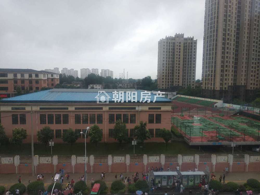 泉山湖 79平 南向精装两居 满两年 学区房 随时看房