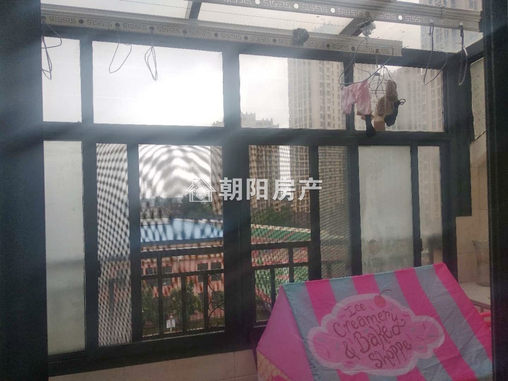 泉山湖 79平 南向精装两居 满两年 学区房 随时看房