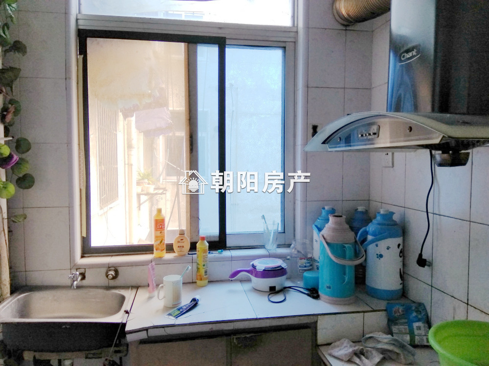 铁三处 75平 南北通透三室 满两年 交通便利配套齐全