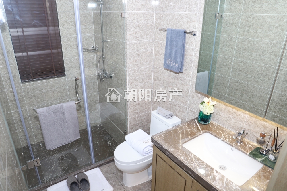 富力城 135平 南向四室 免税学区房 4740元/平