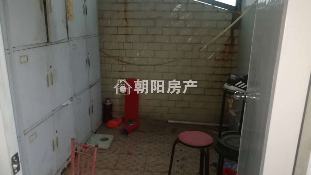 龙泉北村 205平 南向四室精装 满两年 学区房 交通便利