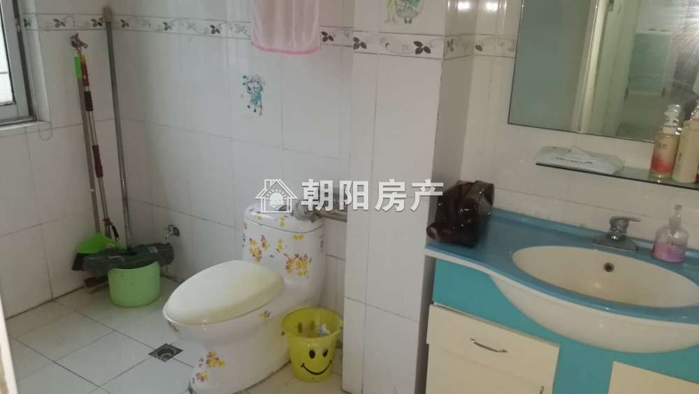 龙泉北村 205平 南向四室精装 满两年 学区房 交通便利
