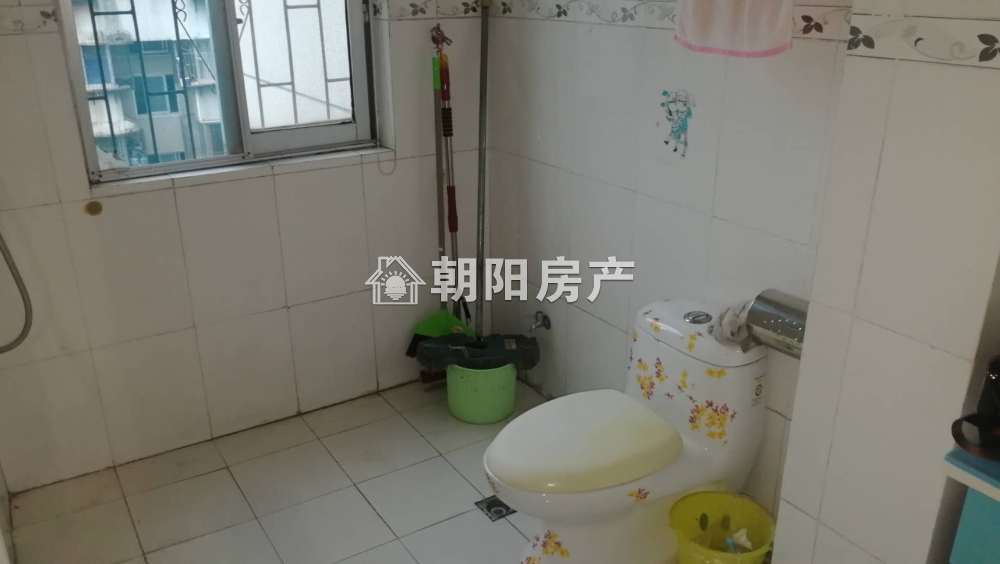 龙泉北村 205平 南向四室精装 满两年 学区房 交通便利