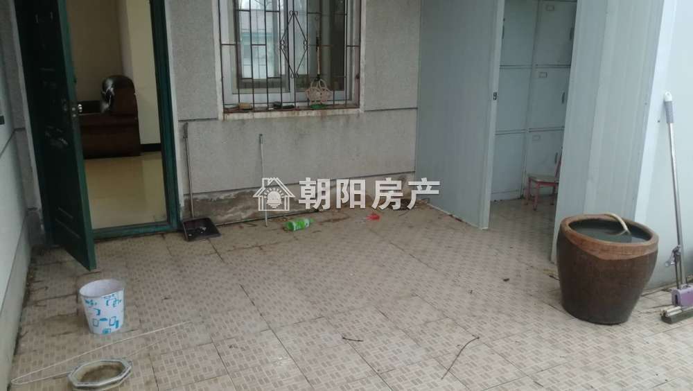 龙泉北村 205平 南向四室精装 满两年 学区房 交通便利