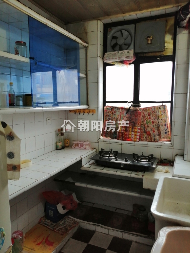 工农村62平南向两室 采光好配套全 普装拎包入住