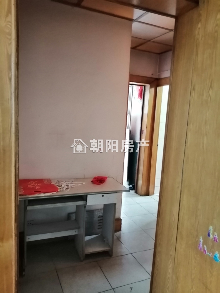 工农村62平南向两室 采光好配套全 普装拎包入住