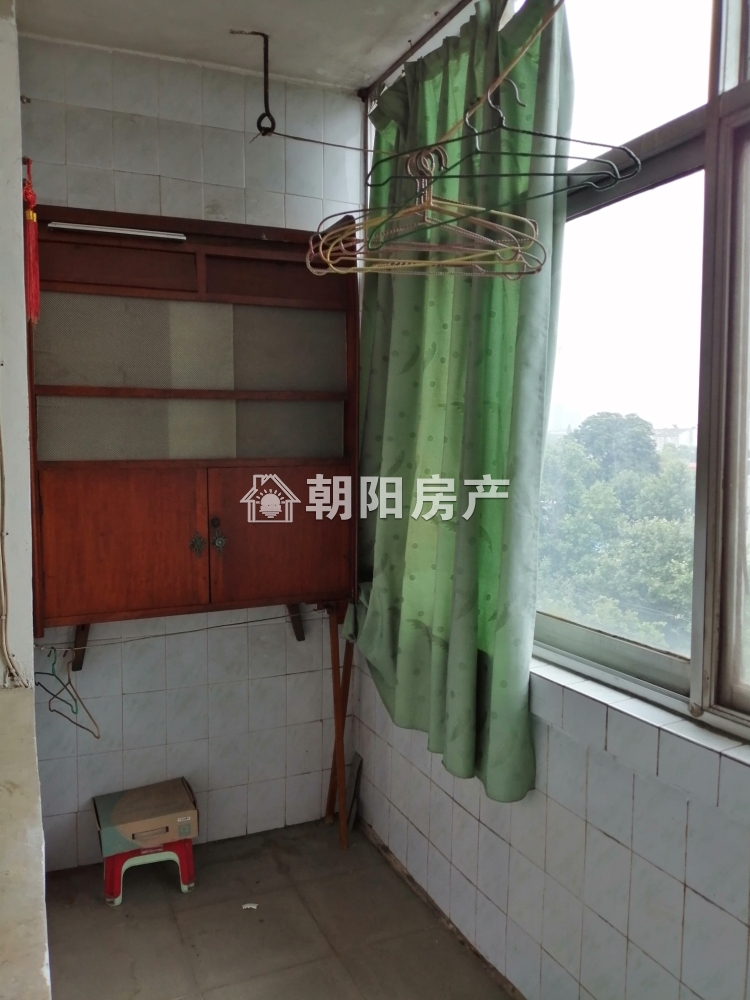 工农村62平南向两室 采光好配套全 普装拎包入住