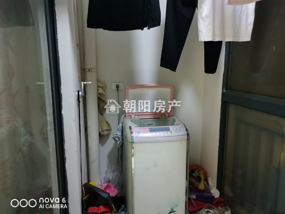 西湖春天 84平 南向两室 学区房 满两年 交通便利