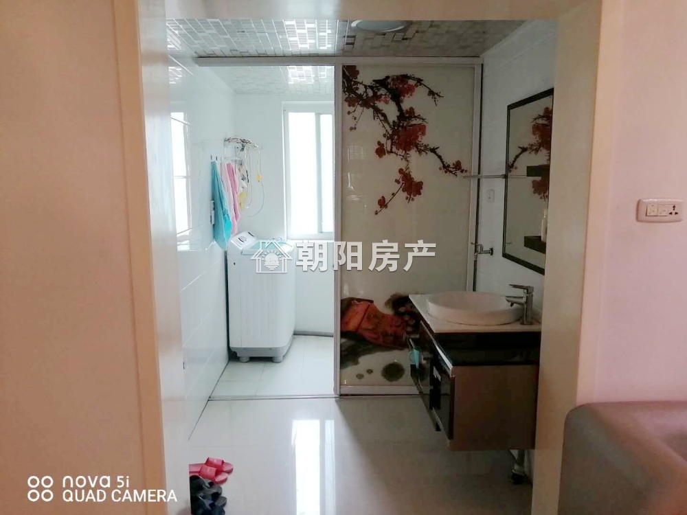 胜利小区 96平 南向精装三居 满两年 单价仅2083元/平
