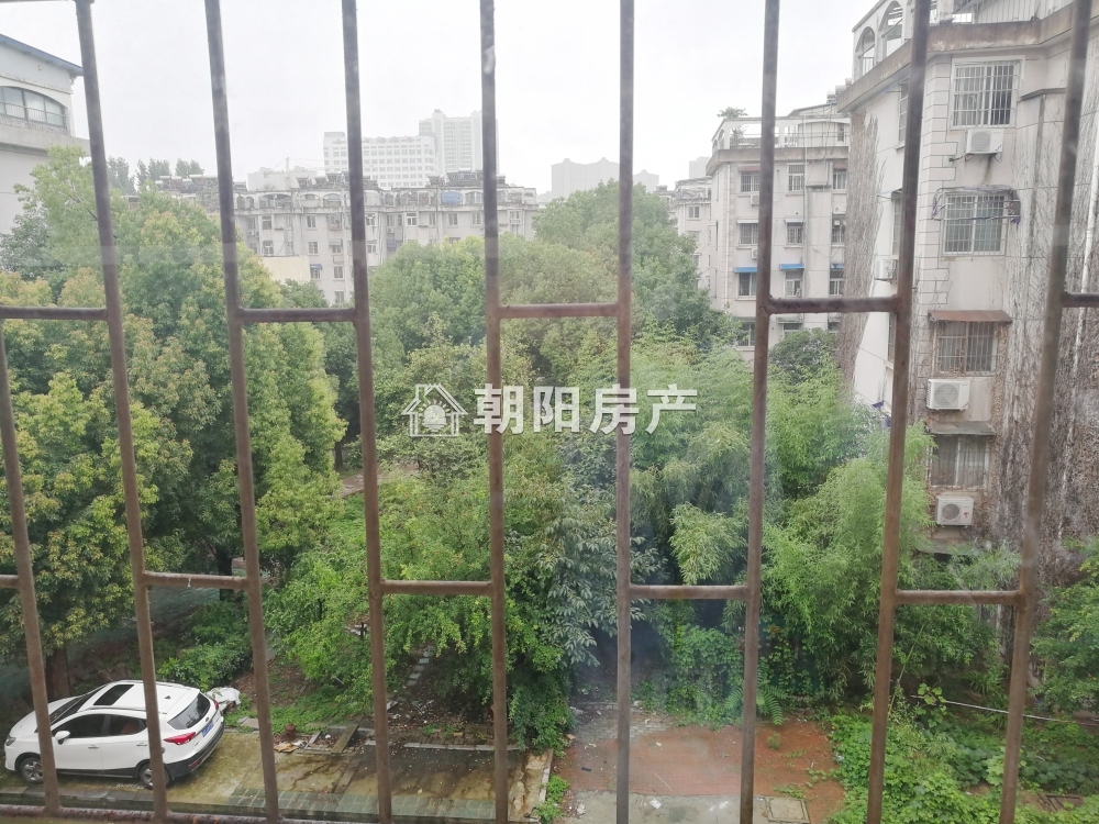 百花园三期 105平 朝南三室 简装 交通便利 随时看房