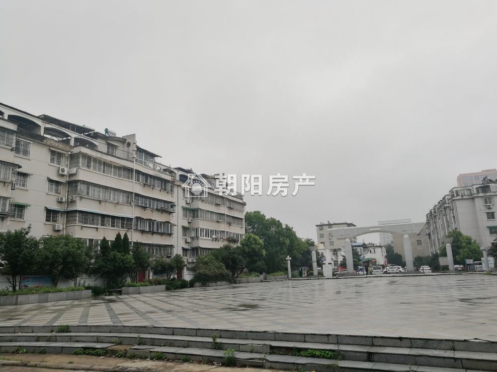 百花园三期 105平 朝南三室 简装 交通便利 随时看房