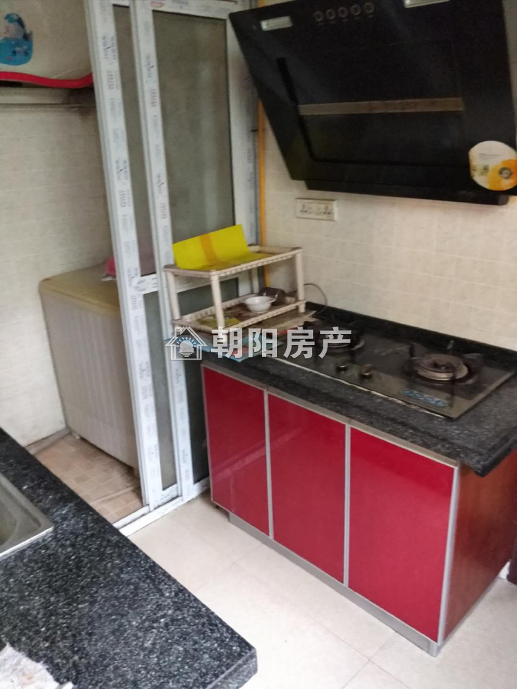 金岭村 60平 南向精装一室一厅 满两年 交通便利
