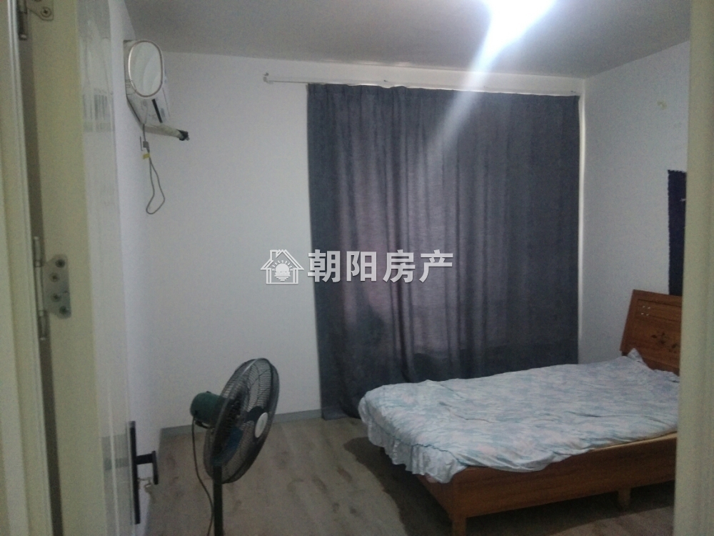 泉山湖香颂小镇 114平 南向精装三室 满五唯一 交通便利