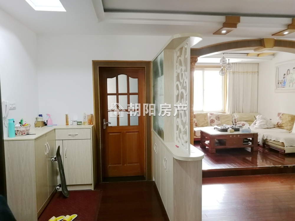 华声苑 126平 南向精装三室 满两年 交通便利 学区房
