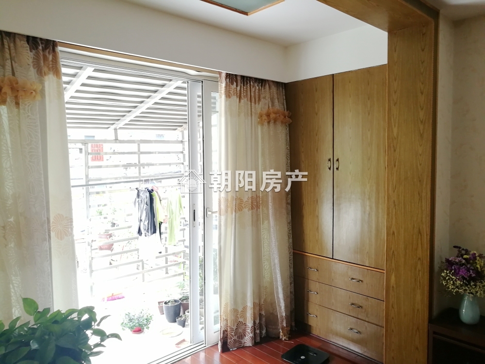 华声苑 126平 南向精装三室 满两年 交通便利 学区房