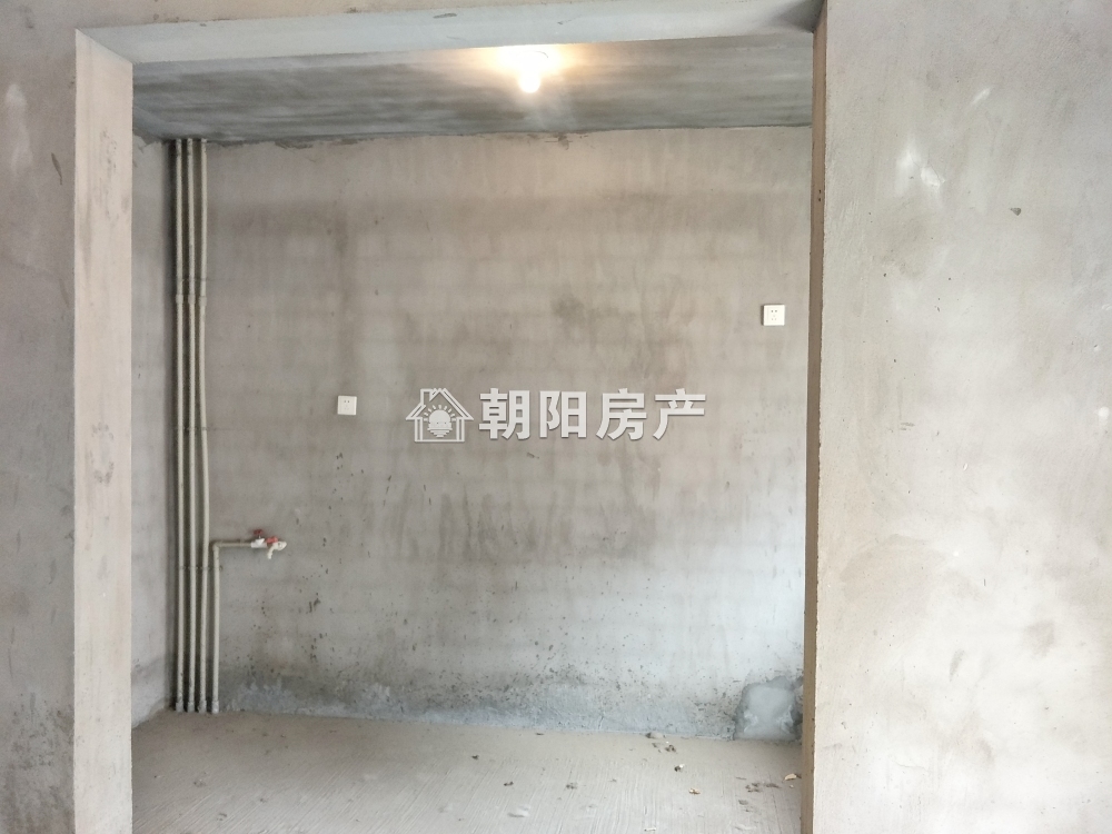 朝阳雅园 135平 南向三室二厅 毛坯 3396元/平