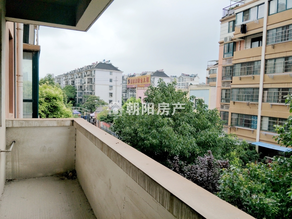 朝阳雅园 135平 南向三室二厅 毛坯 3396元/平