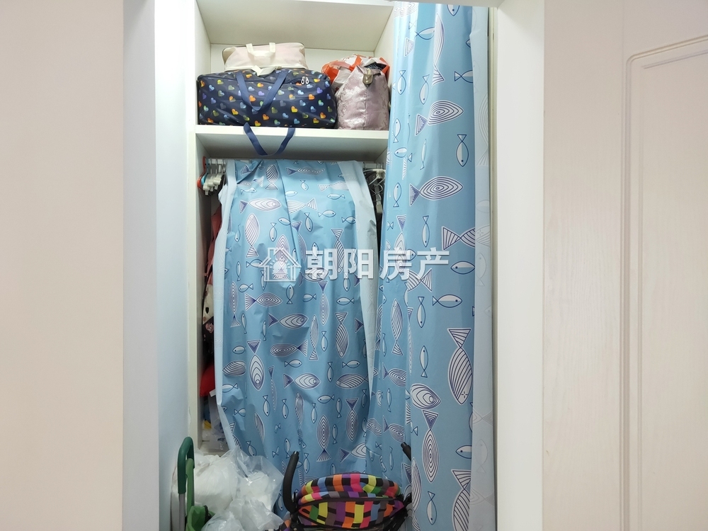 香榭华都西区 126平 南向三室二厅 满两年 配套齐全