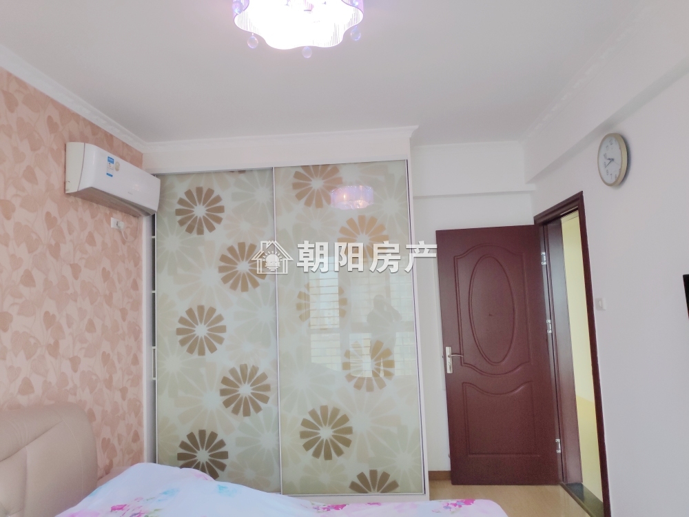 金地俊园 119平 朝南三室二厅 精装学区房 交通便利
