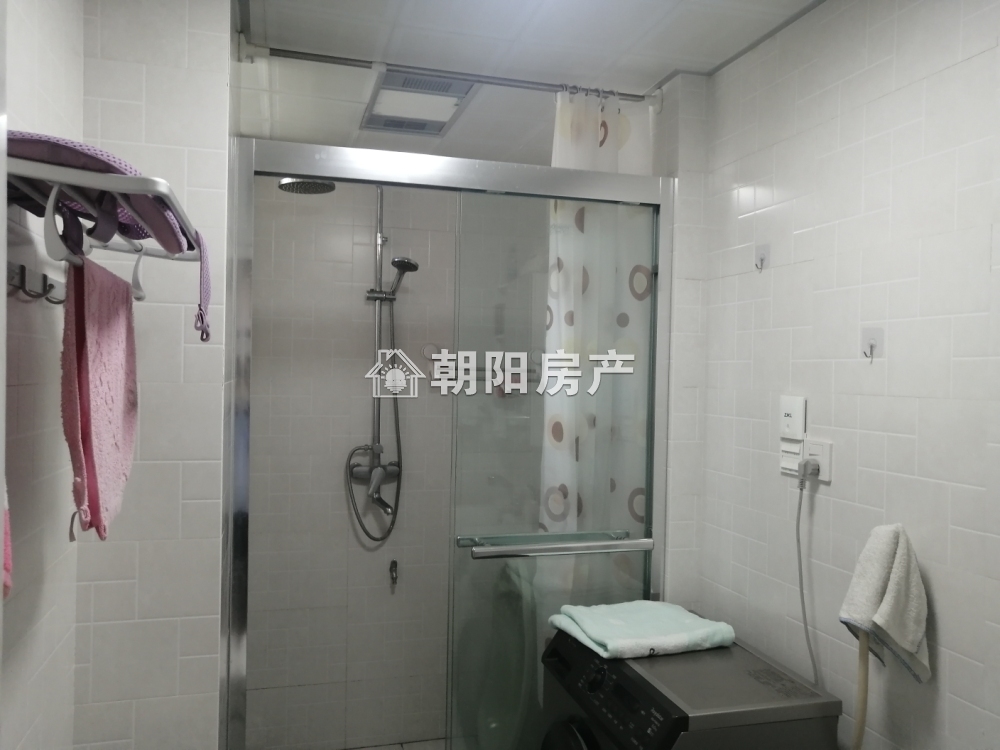 龙泉御景 68平 南向精装两居 满两年 高楼层视野好