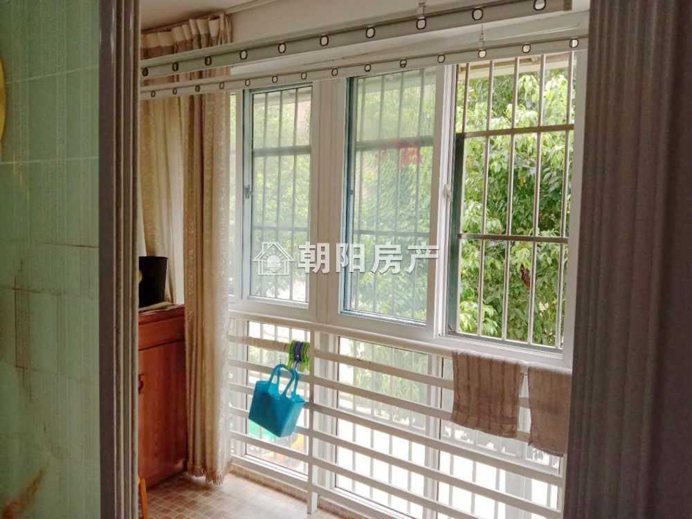 金色家园 92平 南向精装两室 满两年 学区房 交通便利