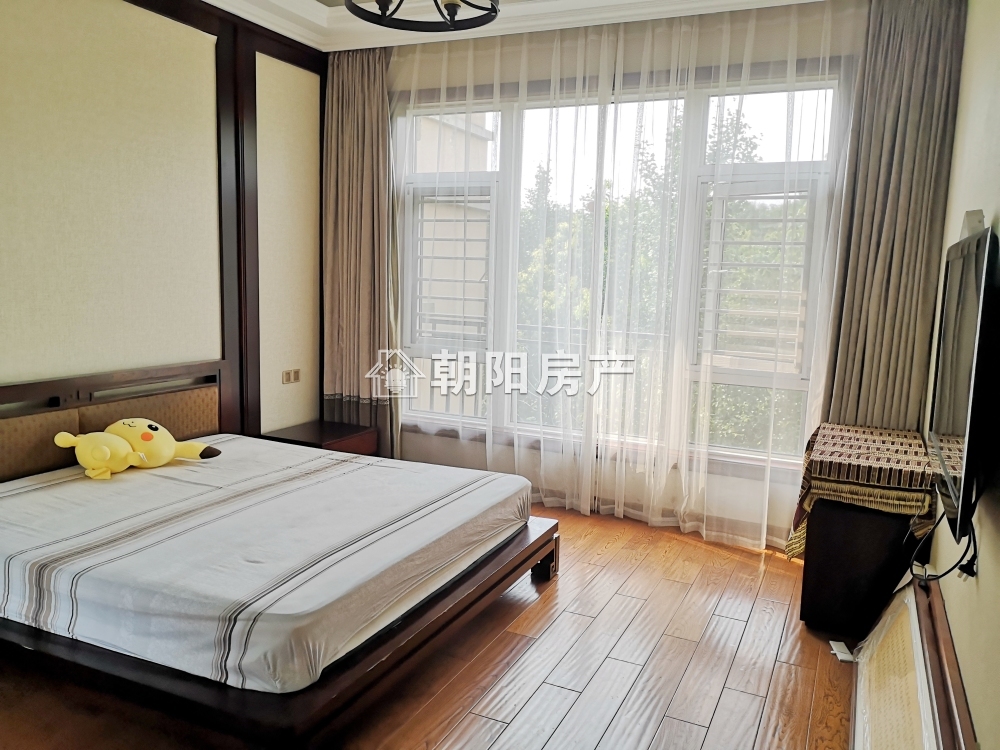 泉山湖溪谷别墅 208平 南向豪装四室 满两年 学区房 稀缺房源