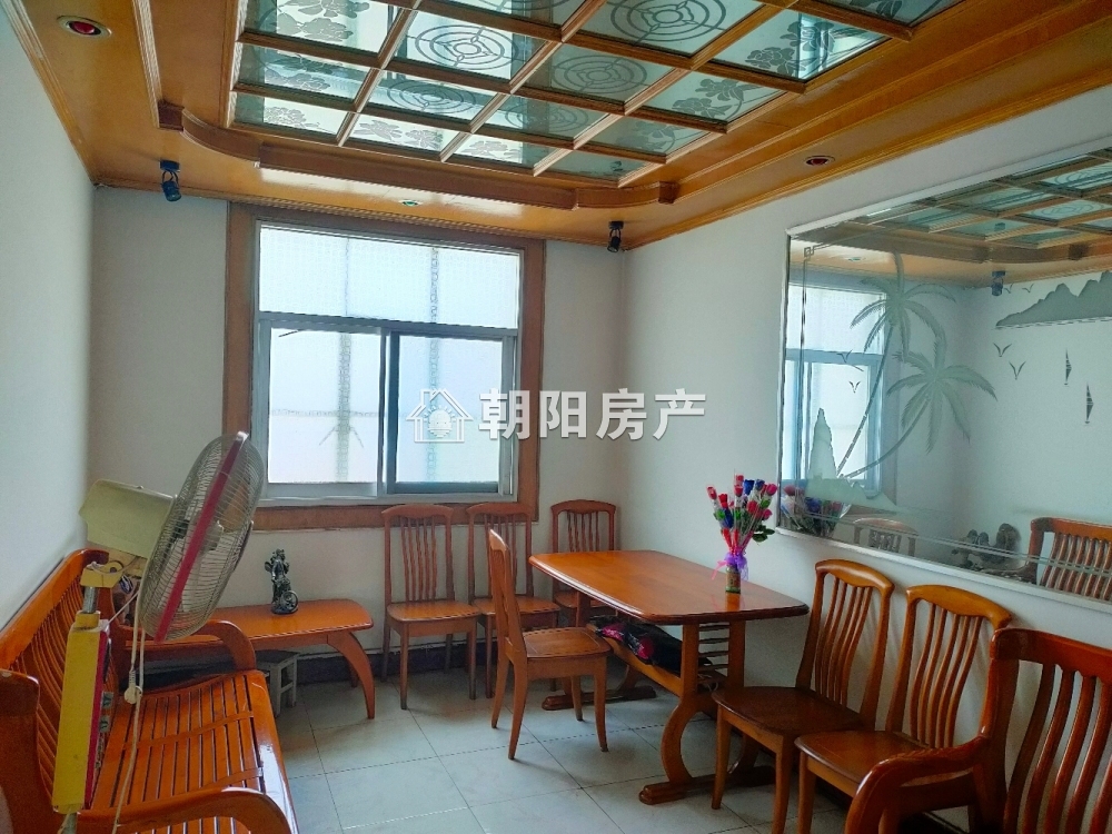 蓝天小区 66平 南向精装两居 1172元/平 学区房