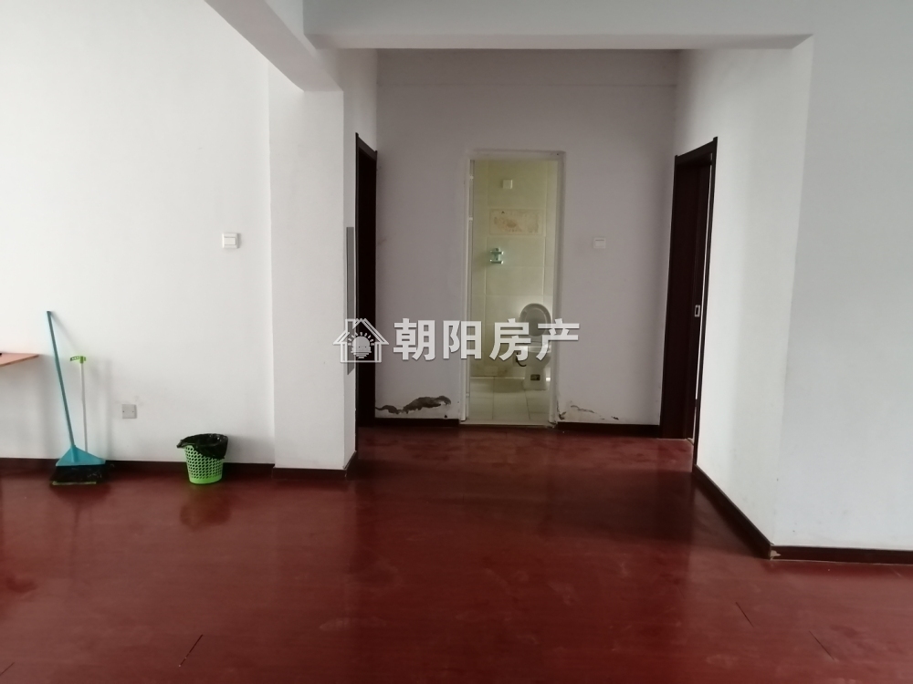 楚都新城 104平 南向三室采光好 学区房满两年